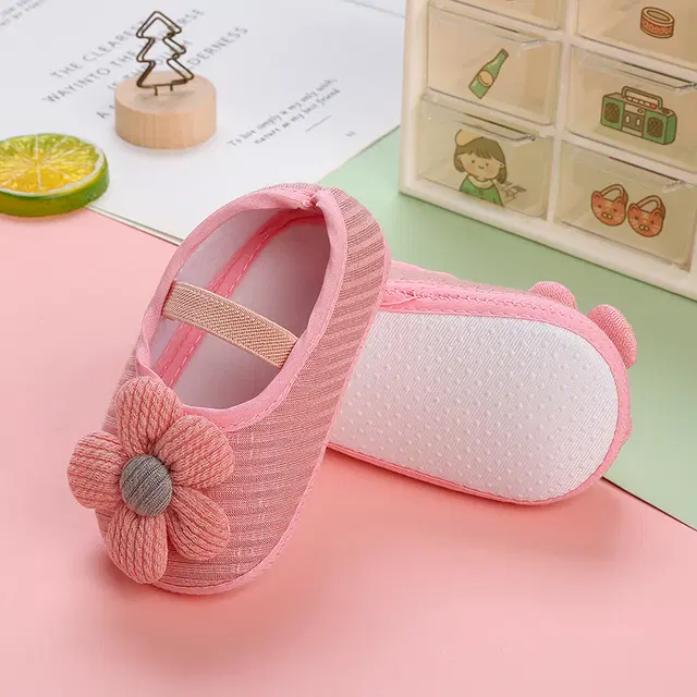 WEGE wege wege.ae wege.store shop e-commerce store online shopping UAE clothing store in UAE fashion sale today متجر اونلاين للتسوق للألبسة ويجي متجر ويجي ويجي امارات newborn shoes